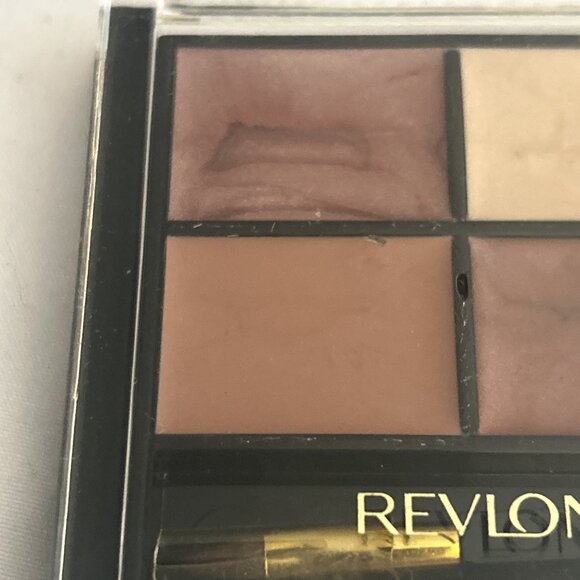 NEW REVLON LIP QUAD ( WINTER ROSE ) NEW AND SEALED FULL SIZE. - Picture 2 of 7